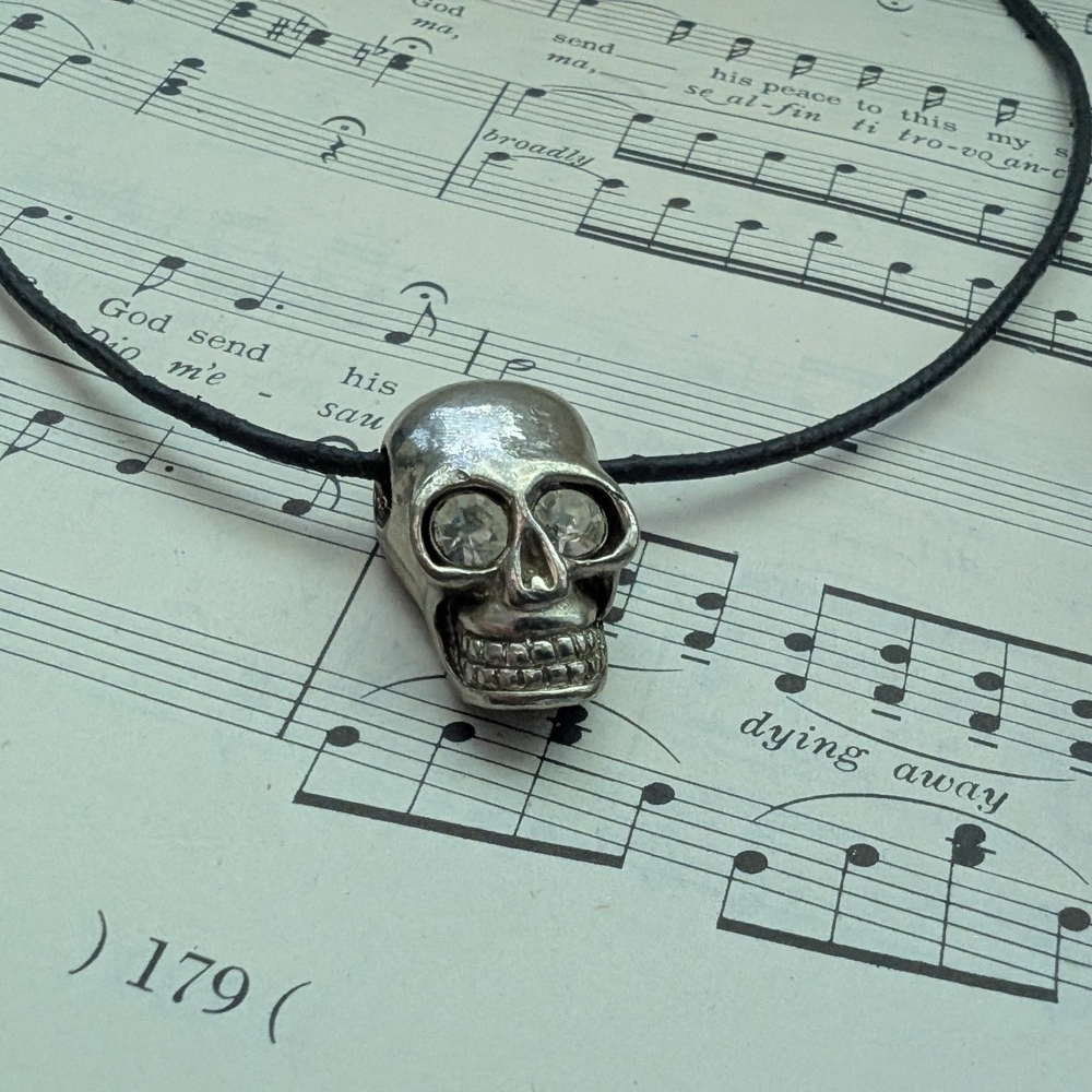 Silver Skull Pendant Necklace